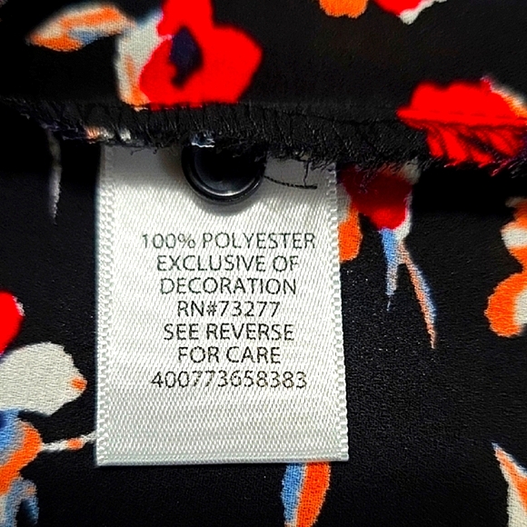 Candie's Red and White Sleeveless Blouse with Bib Collar - Picture 6 of 7